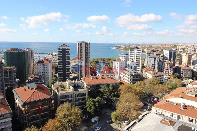 BAĞDAT CADDESI ÜZERI KAPANMAZ ADALAR MANZARALI SIFIR 348M2 5+2