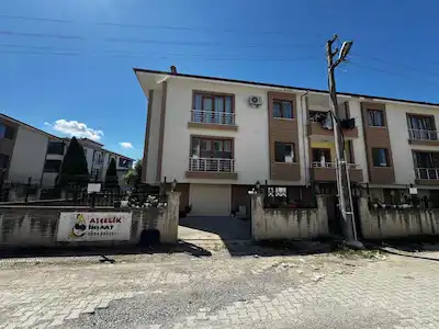 🏡 YENI STAD YAKININDA FERAH VE BAKIMLI 3+1 KÖŞE DAIRE!