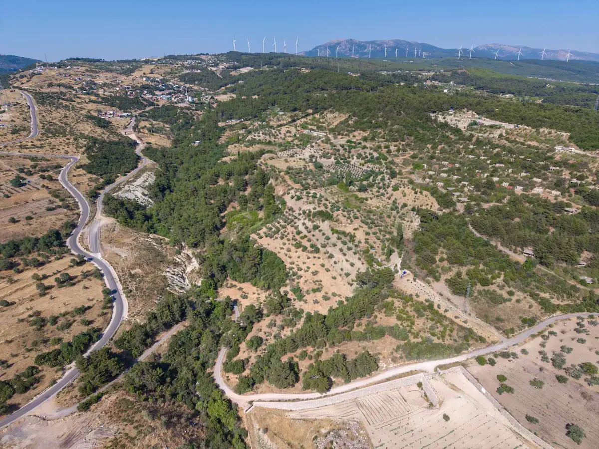 BORNOVA KARAÇAM’DA 42 DÖNÜM, GELECEĞE DEĞER KATAN YATIRIM 2