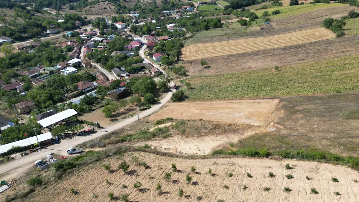 REMAX YELKEN'DEN BURSA YENIŞEHIR MECIDIYE'DE 678M2 ARSA