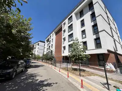 FAKÜLTELERE YAKIN ŞEHIR MANZARALI LÜKS 1+1 SATILIK DAIRE