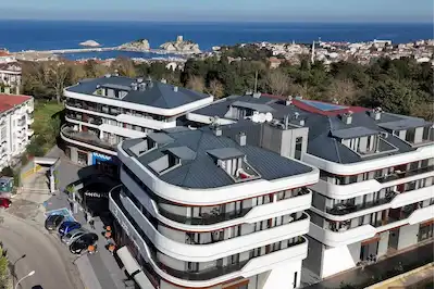 REMAX ANKA'DAN İDEALİST CADDE ÖN CEPHE KİRALIK EŞYALI 2+1 DAİRE
