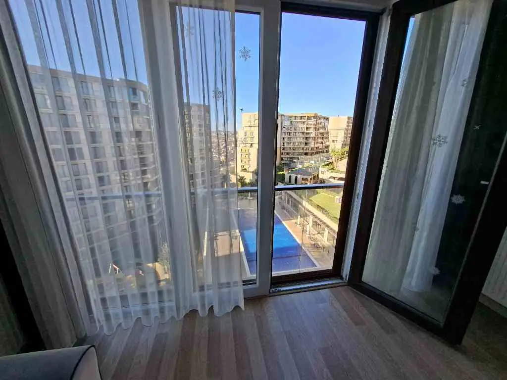 EVORA B PARSEL HAVUZ CEPHE BALKONLU FULL EŞYALI 1+1 KİRALIK