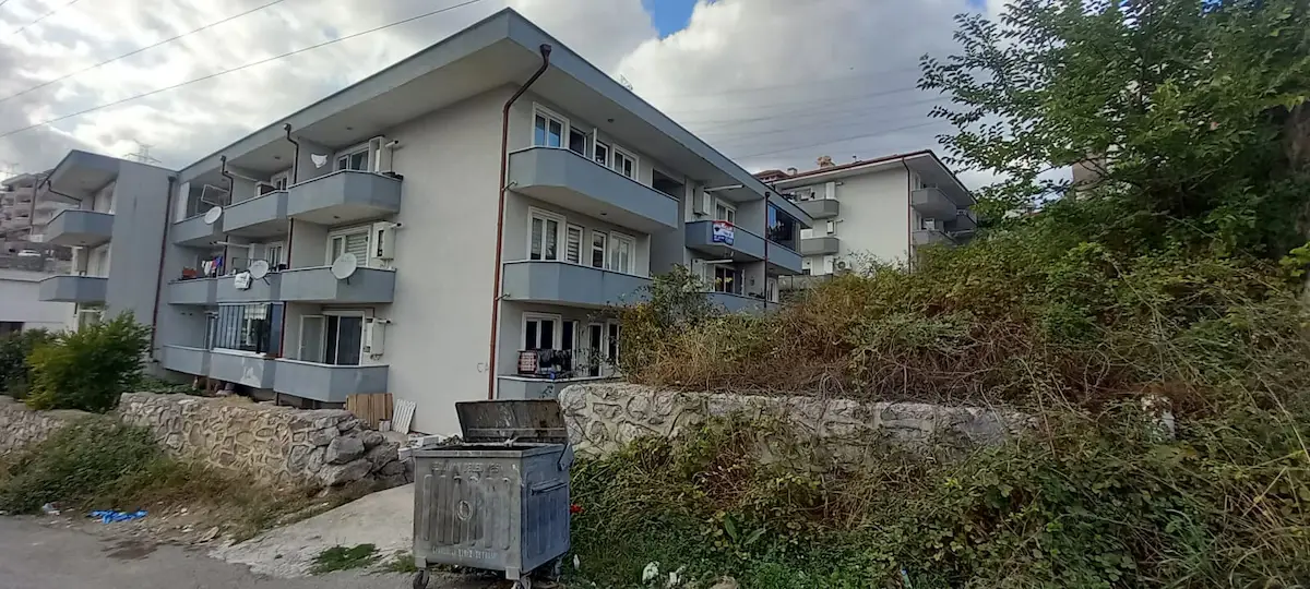 SERDİVAN KEMALPAŞA DA REMAX MAVİ DEN EŞYALI KİRACILI 1+1 3.KAT