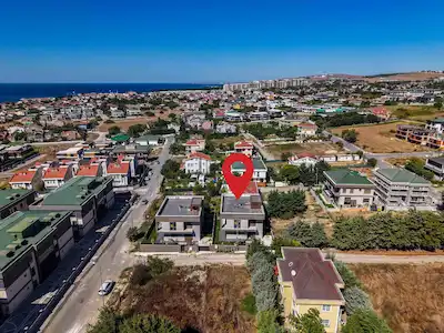 BÜYÜKÇEKMECE GÜZELCEDE DENIZ MANZARALI ÖZEL TASARIM 6+2 VILLA