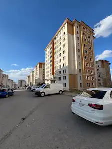 REMAX ARTIS'TEN ABDURRAHMAN GAZI TOKILERDE SATILIK 3+1 DAIRE