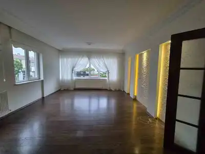 YAHYAKAPTAN ÇAĞLAYAN SİTESİ 'NDE GENİŞ KONFORLU 2+1 KİRALIK DAİRE