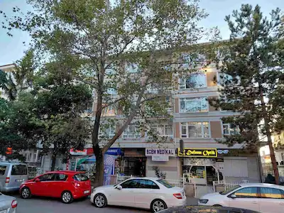 ŞIMŞEK SOKAKTA 3+1 SATILIK DAIRE