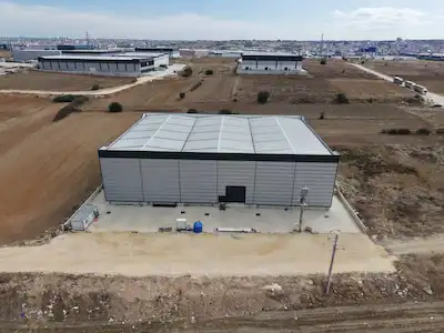 UFUKCAN ÖZGÜNDÜZ'DEN,MÜKEMMEL LOKASYONDA,3800 M2 FABRİKA-DEPO