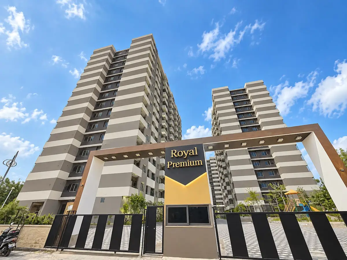 REMAX RİNA'DAN ÇEŞMELİ'DE FULL EŞYALI 2+1