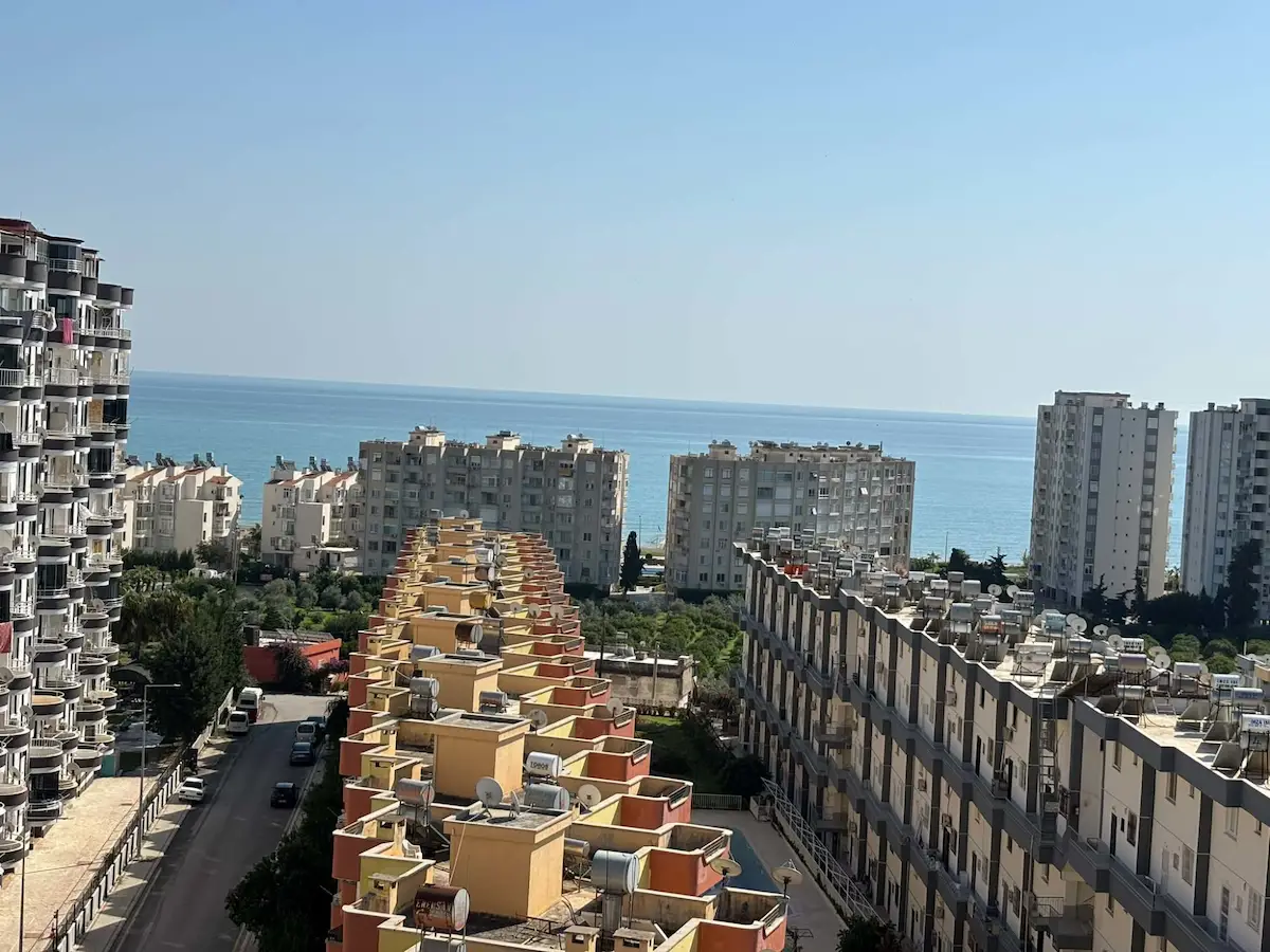 REMAX RİNA'DAN TÖMÜK BLUE LİFE SİTESİNDE DENİZ MANZARALI 2+1