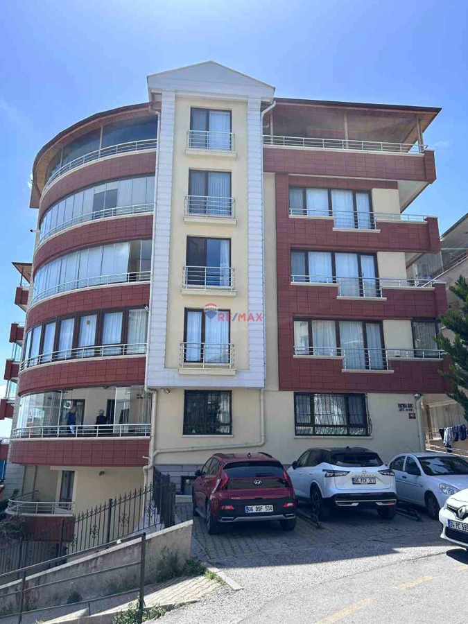 PEYAMİSEFA MAH ASANSÖRLÜ 3+1