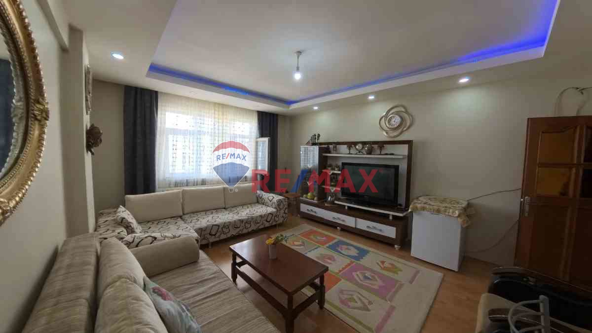 ÜMRANİYE ESENKENT ‘TE GENİŞ (NET 95 M2) 2+1 SATILIK DAİRE