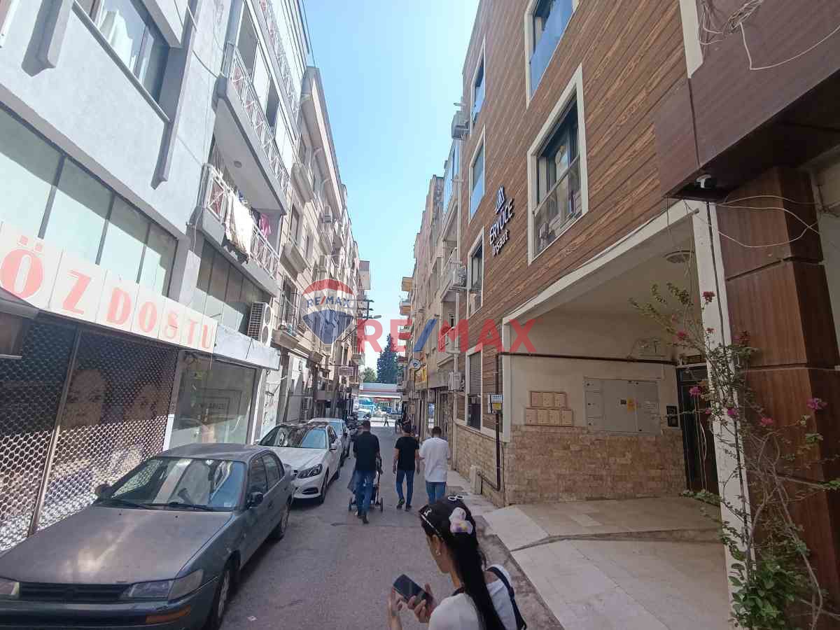 BUCA UFUK MAHALLESIN DE MERKEZI LOKASYON DA 2+1 SATILIK DAIRE