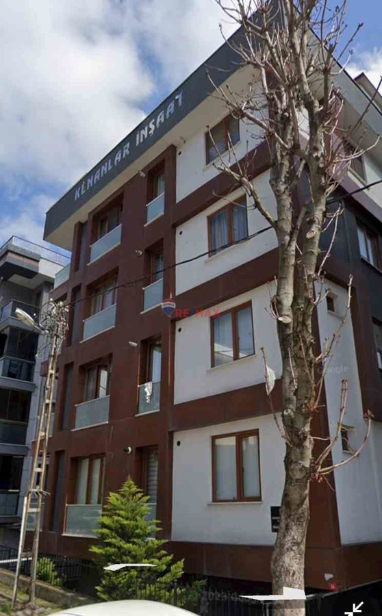 ÇAKMAK METRO DURAĞINA YÜRÜME MESAFESİNDE 2+1 GİRİŞ KAT