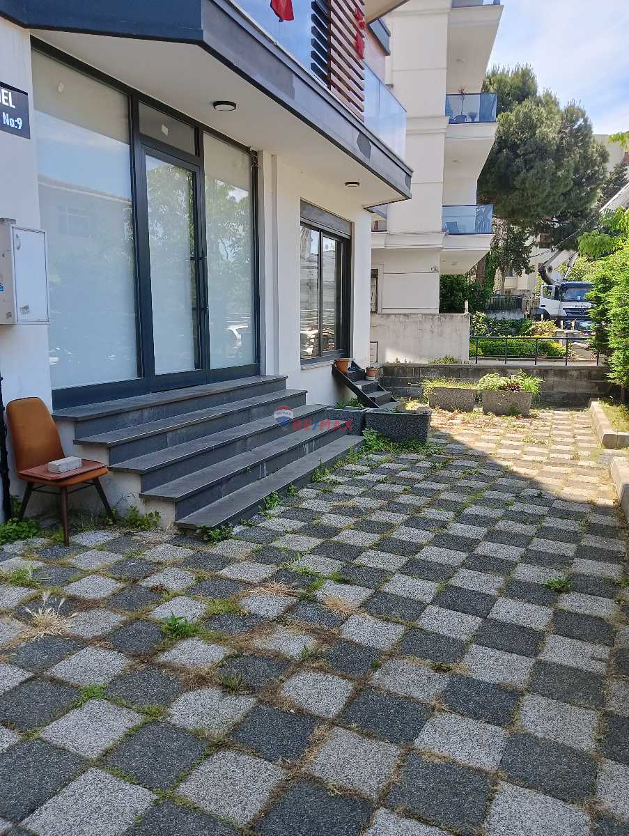 MALTEPE'DE KİRALIK 25 M2 DÜKKAN