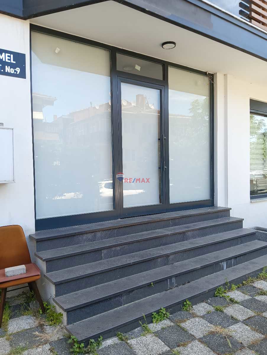 MALTEPE'DE KİRALIK 25 M2 DÜKKAN