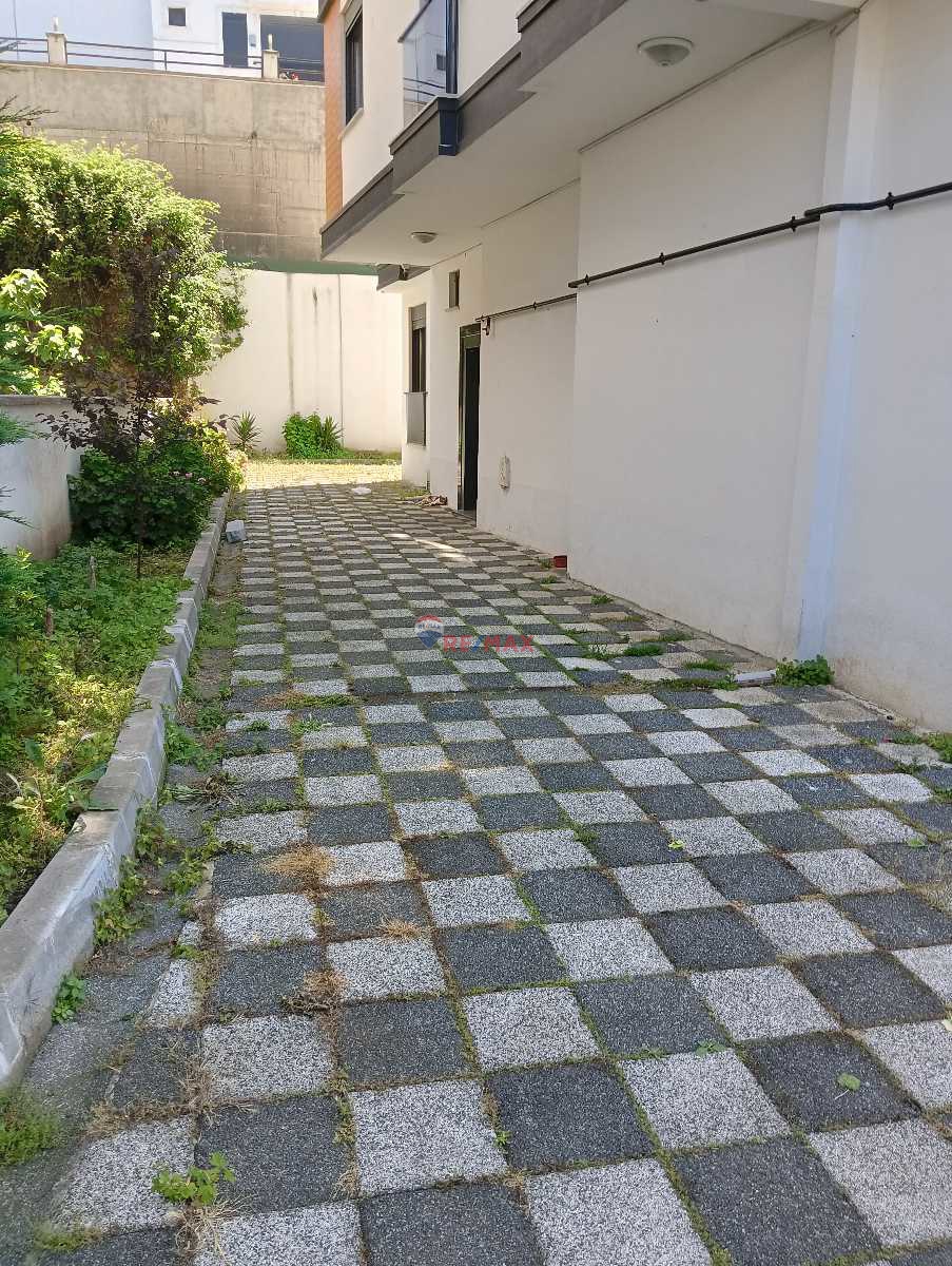 MALTEPE'DE KİRALIK 25 M2 DÜKKAN