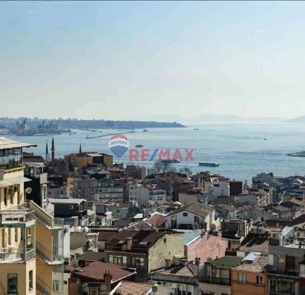 BEYOĞLU TOMTOM'DA BOĞAZ MANZARALI BUTIK OTEL: YÜKSEK GETIRI POTANSIYELI