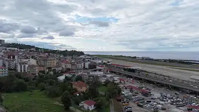 PELITLI 'DE SAHIL YOLUNA YAKIN FAAL DURUMDA SATILIK OTEL