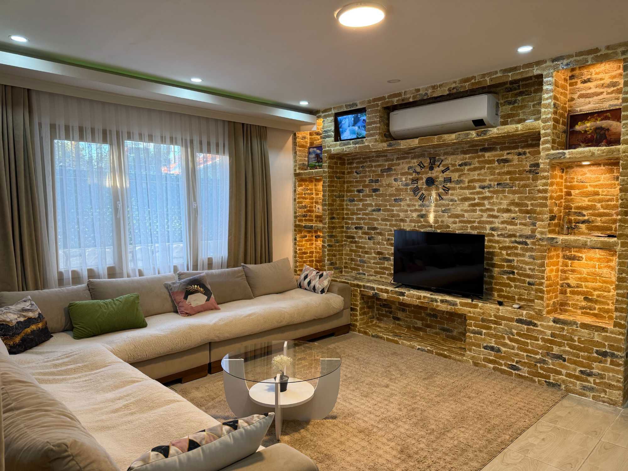 MENDERES GÜMÜLDÜR'DE FULL EŞYALI KIRALIK DAIRE