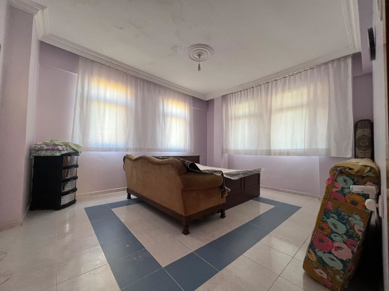 REMAX DOĞU SİVRİCE MAVİ GÖL YANINDA YOLA SIFIR SATILIK TRIBLEX