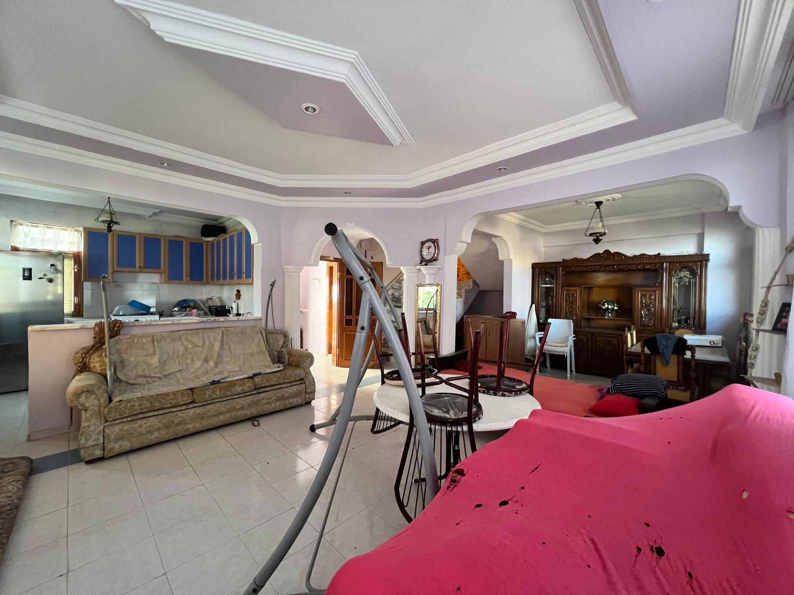 REMAX DOĞU SİVRİCE MAVİ GÖL YANINDA YOLA SIFIR SATILIK TRIBLEX