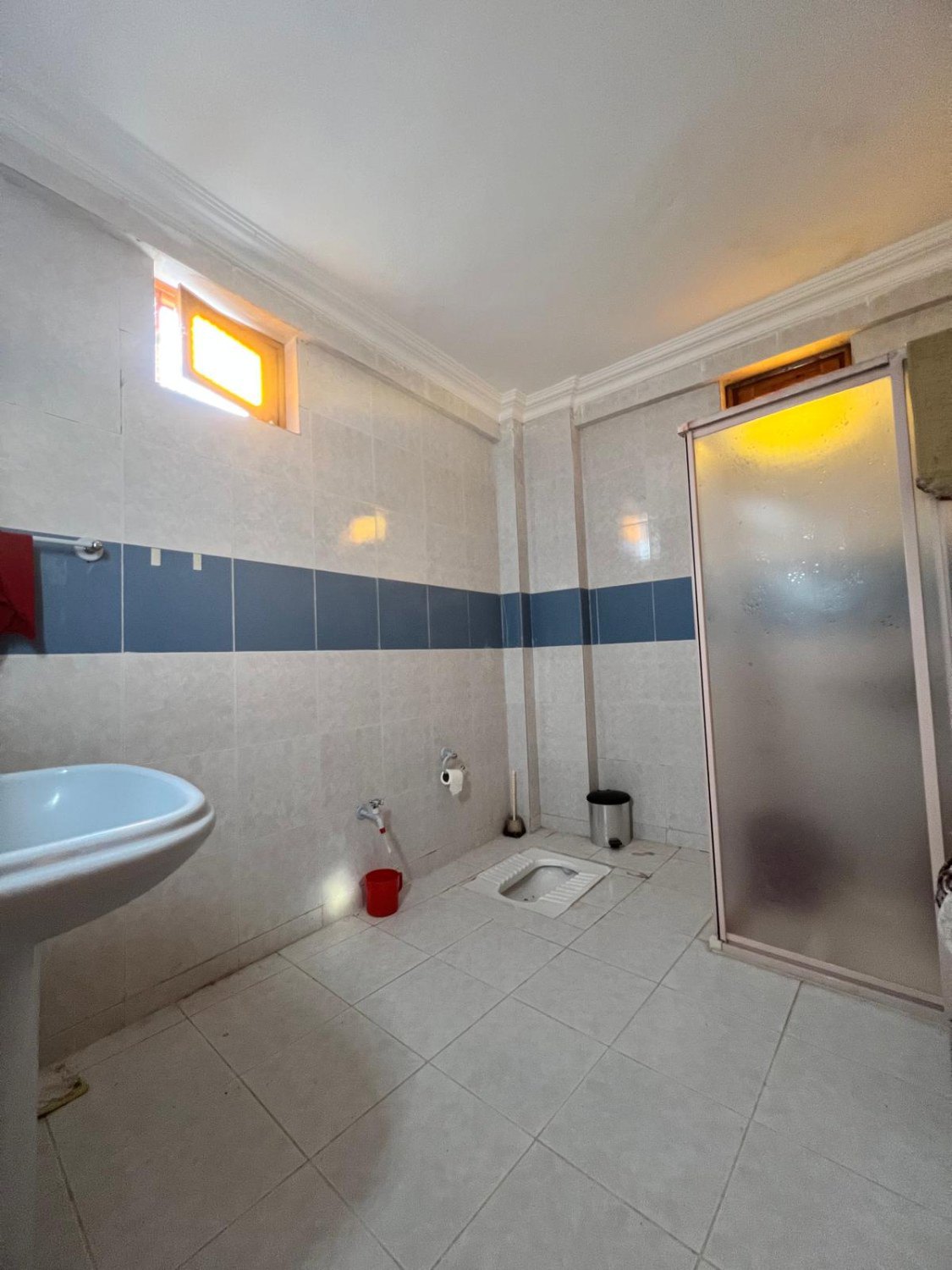 REMAX DOĞU SİVRİCE MAVİ GÖL YANINDA YOLA SIFIR SATILIK TRIBLEX