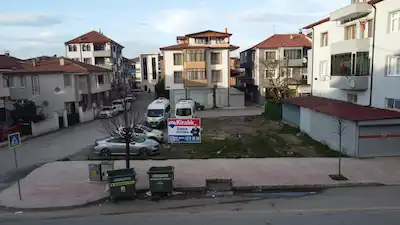 REMAX MAVI'DEN SERDIVAN'DA İŞLEK CADDE ÜZERI KIRALIK 412 M² ARSA
