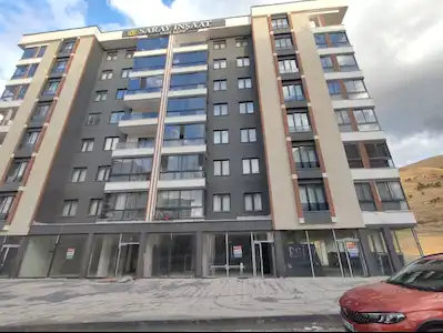REMAX İLKE'DEN YILDIZKENT SARAY İNŞ VADİ KENT'TE KİRALIK İŞ YERİ