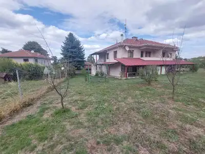 KARTEPE DERBENT 823 M2 ÜZERINDE YAPISI ILE BIRLIKTE SATILIK İMARLI ARSA