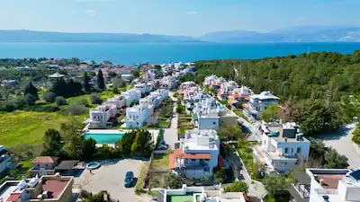 URLA ÖZBEKTE MÜSTAKIL | DENIZ MANZARALI MASRAFSIZ 3+1 YAZLIK