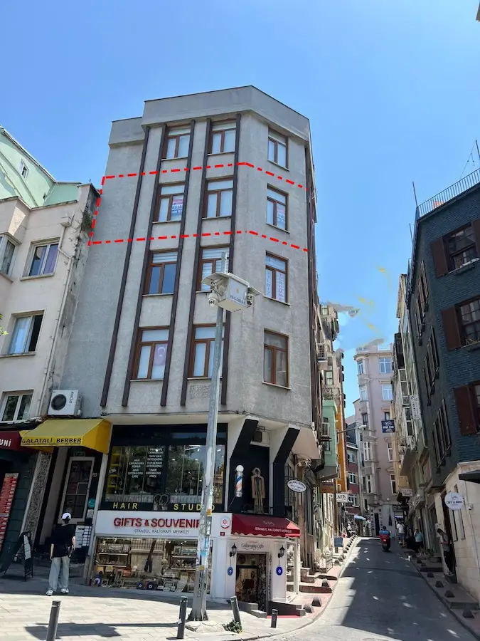 REMAX PALM'DEN GALATA KULESİ YAKININDA KİRALIK OFİS