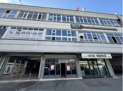 RAMİ KIŞLA CADDESİ EMİNTAŞ 3 SİTESİ 135M² DÜZ GİRİŞ KAT İŞ YERİ