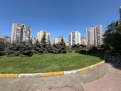 BEYLİKDÜZÜ YEŞİLKENT 3 SİTESİNDE-DENİZ VE PEYZAJ MANZARALI-GENİŞ DUBLEKS