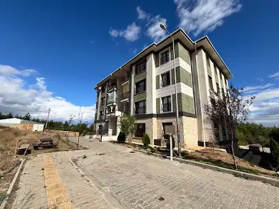 REMAX MODEL DEN HONAZ OVACIK TOKİ KONUTLARİNDA 3+1 SATILIK DAİRE