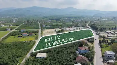 ANADOLU O. 3 KM|KUZEY M.5 KM|11.882 M² 3 CEPHE YOL | İMARA SINIR