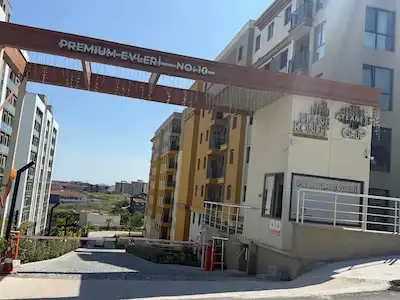 PENDİK'İN PRESTİJLİ SİTESİ PREMİUM EVLERİNDE SATILIK 2+1 DAİRE