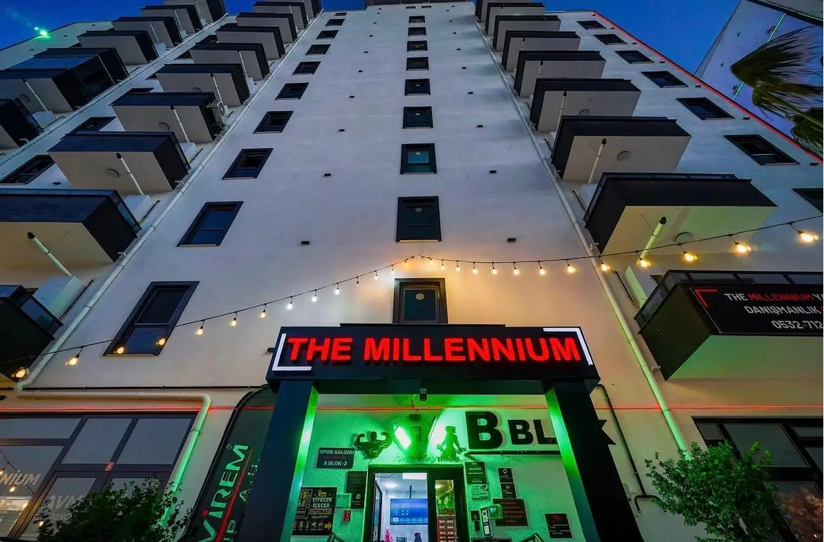 RE/MAX İNCİ'DEN THE MİLLENIUM LİFE CENTER'DA KİRALIK 1+1 EŞYALI PREMİUM DAİRE
