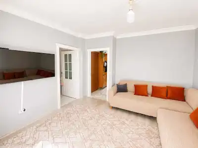 ÇEKMEKÖY MİMAR SİNAN’DA MERKEZİ KONUMDA 2+1 SATILIK DAİRE