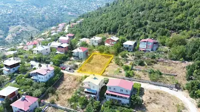 REMAX RİNA'DAN FINDIKPINARI YAYLASINDA ŞEHIR MANZARALI ARSA