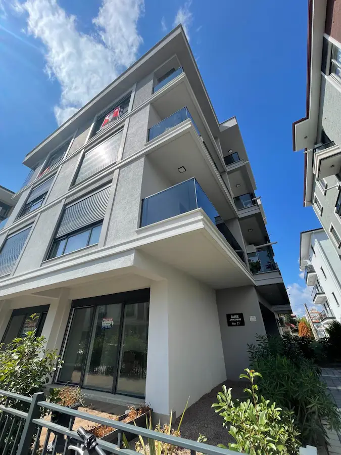 YALOVA ÇIFTLIKKÖY SAHIL MAHALLESINDE BAHÇE KATINDA 2+1 SIFIR DAIRE