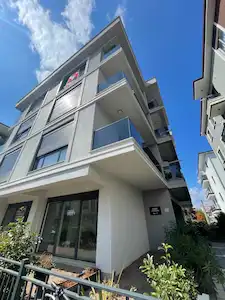 YALOVA ÇIFTLIKKÖY SAHIL MAHALLESINDE BAHÇE KATINDA 2+1 SIFIR DAIRE