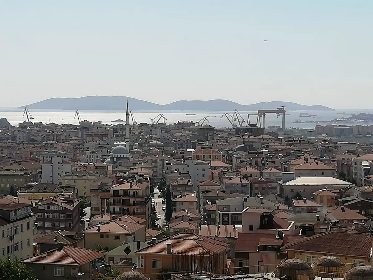 TUZLA EVORA A PARSEL FULL DENİZ MANZARALI BALKONLU 2+1 KİRALIK DAİRE