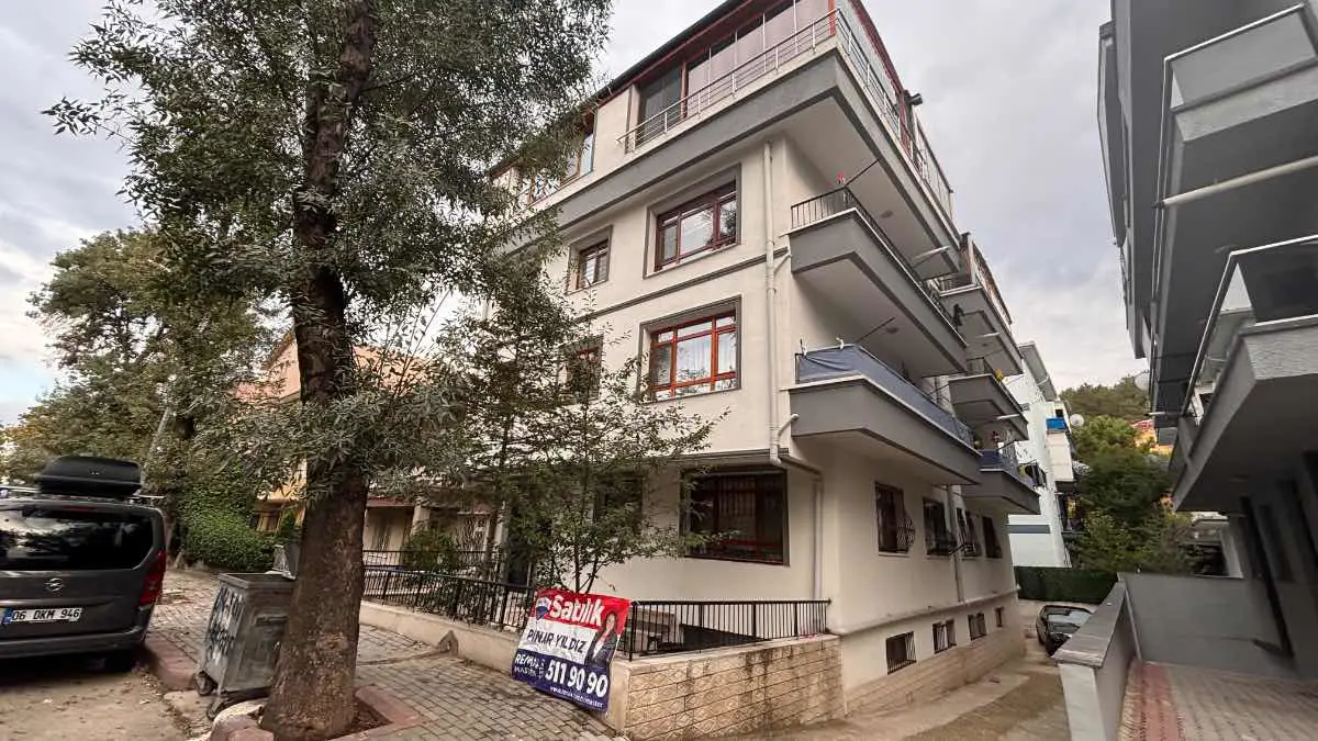 GAZI MAHALLESINDE EŞYALI 2+1 47.000TL KIRA GETIRILI ARAKAT