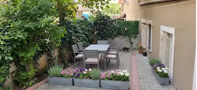 METROYA, NUMUNE HASTANESI SEMT KLİNİĞİNE, MEDENİYET ÜNİVERSITESINE YÜRÜYEREK GİTMEK İSTER MISINIZ?