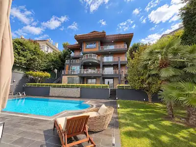 REMAX7TEPE'DEN ACARKENT'TE KESİNTİSİZ BOĞAZ MANZARALI VİLLA