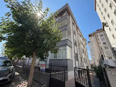 REMAX ÖNCÜ ELALMIŞ CAD. 3+1 KIRALIK DAIRE