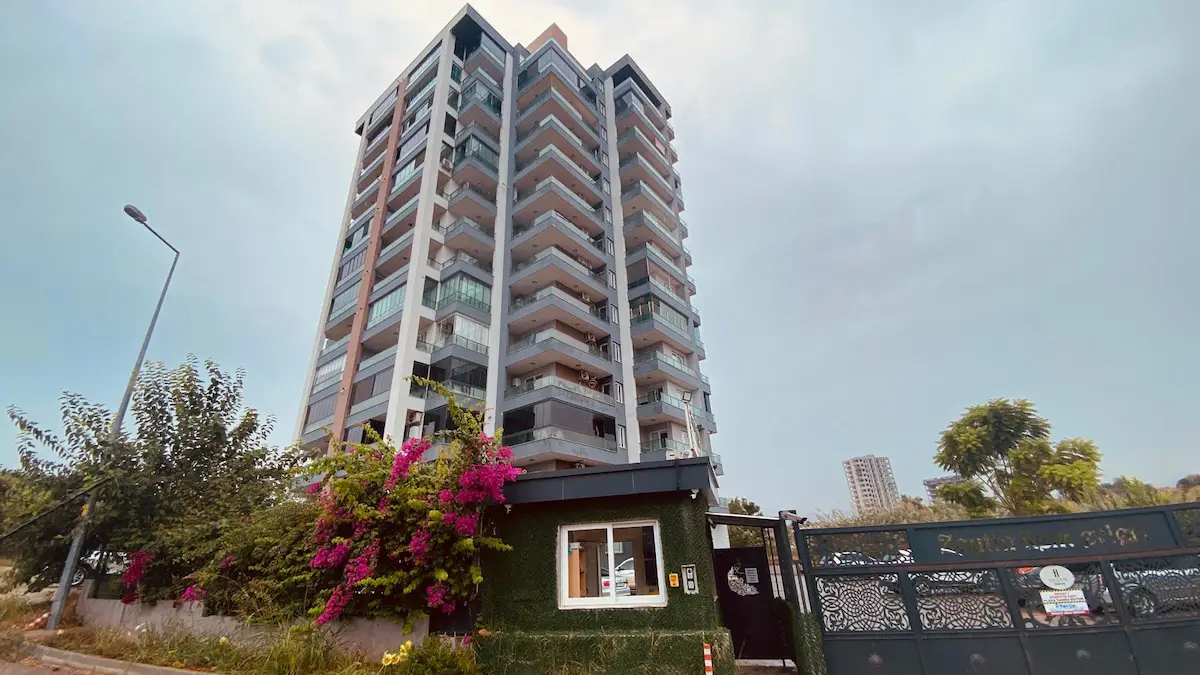 REMAX TOROS'TAN ZEYTİNKENT’TE HAVUZ & DOĞA MANZARALI MASRAFSIZ 2+1