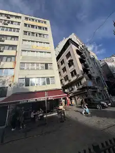 BEYOĞLU’NDA İNGİLİZ KONSOLOSLUĞU KARŞISINDA FIRSAT OFİS